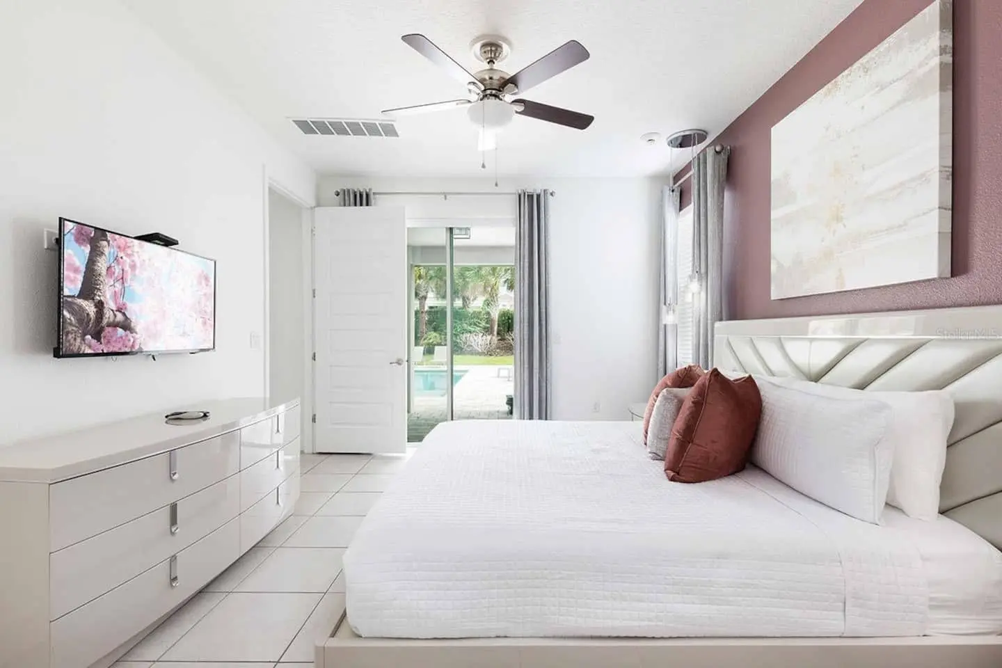 Bedroom — p2