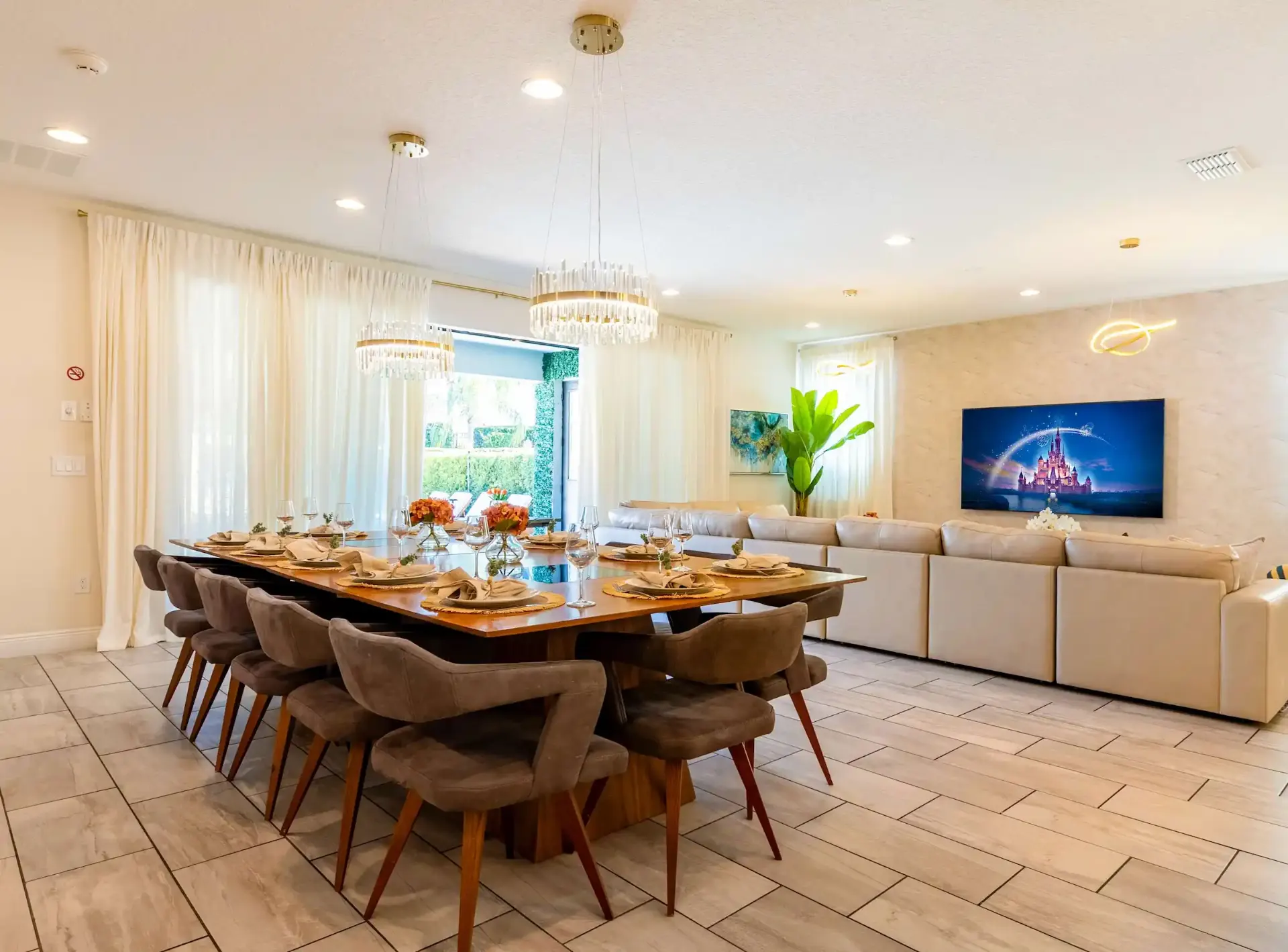 dining table large vacation rental florida
