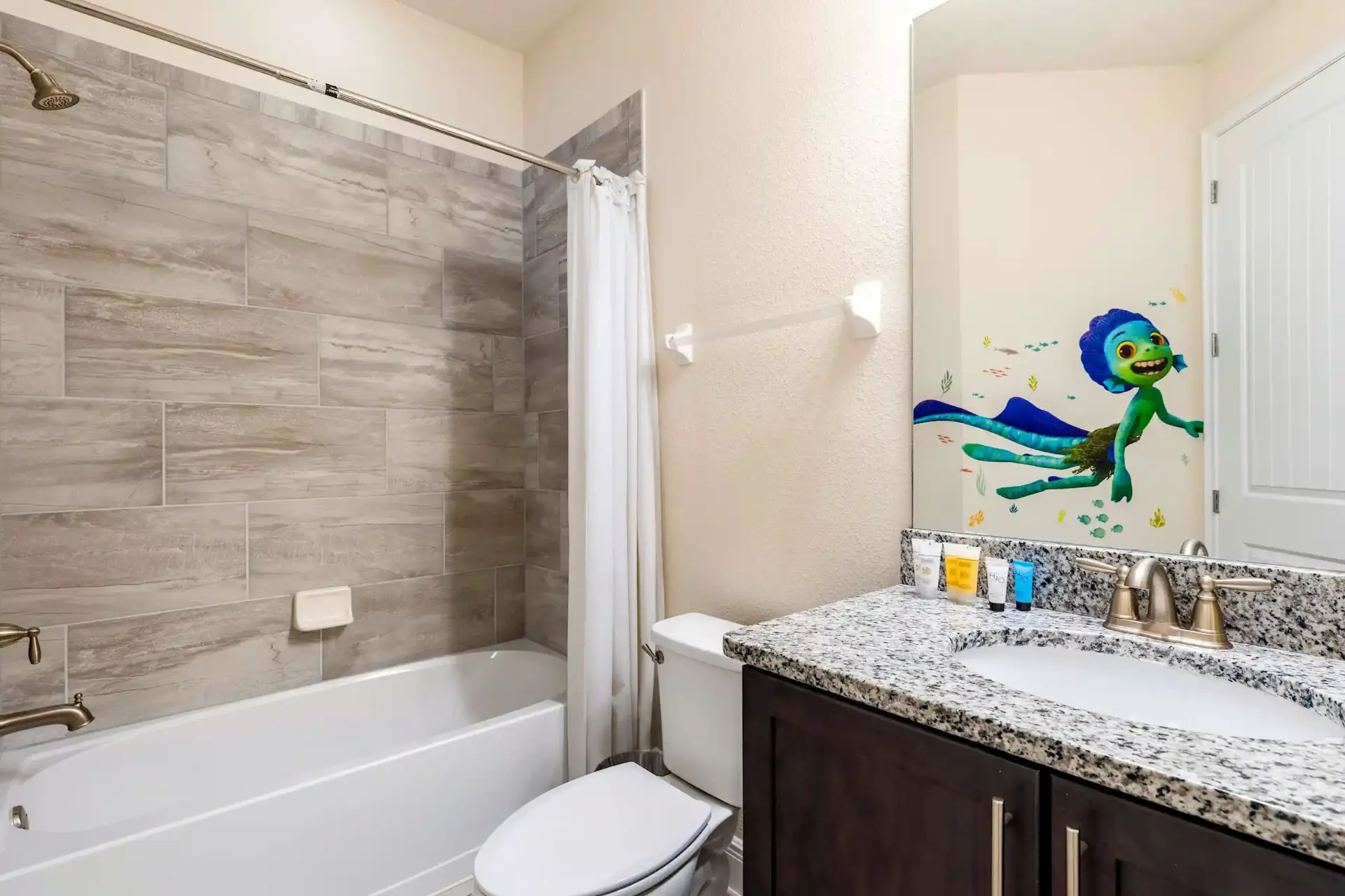 Themed powder bath