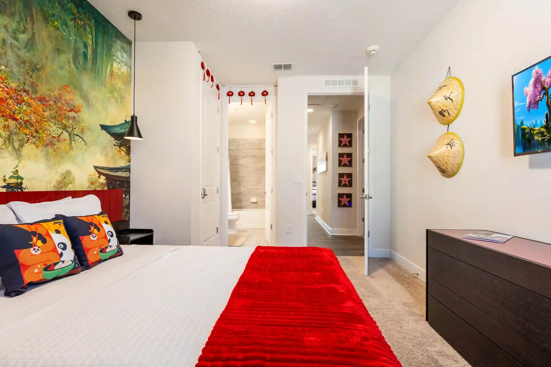luxury vacation bedroom near disney florida