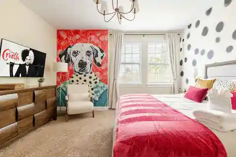 wellness retreat bedroom dalmatian cruella mural king bed orlando