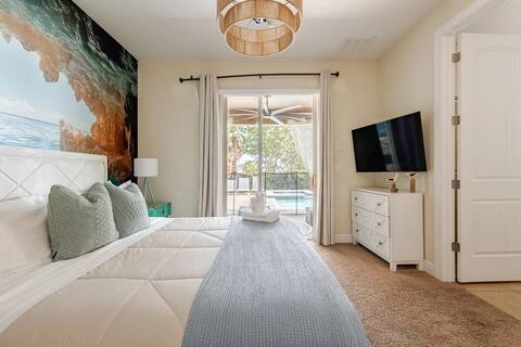 wellness retreat bedroom ocean cave mural king suite orlando